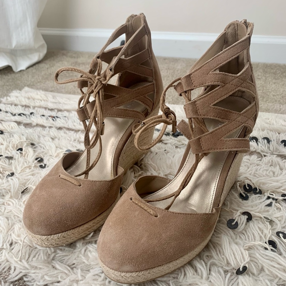 Love these shoes but just don’t grab them anymore.